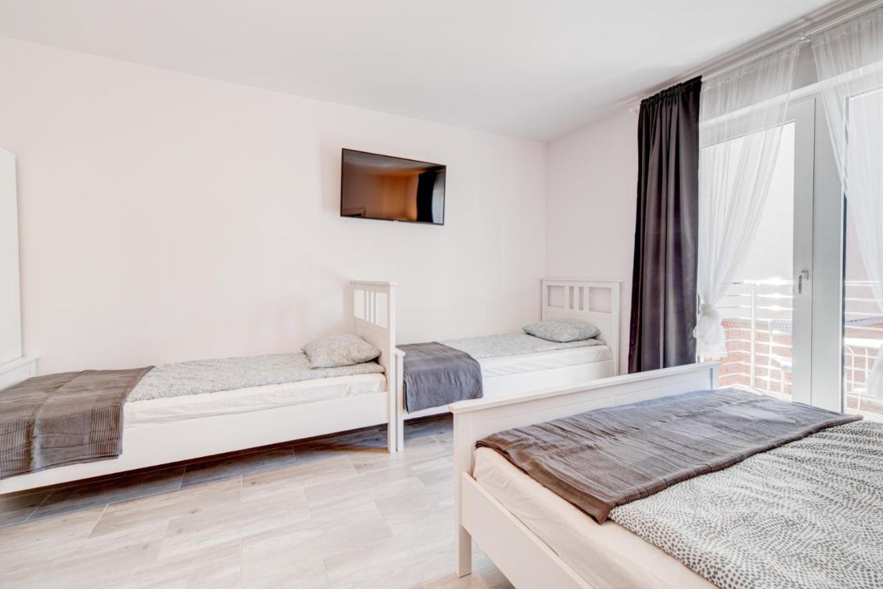 Pod Winogronem - Apartamenty Z Basenem I Wyzywieniem Pobierowo Exterior foto