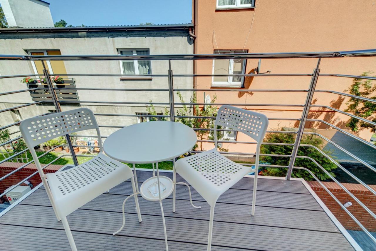 Pod Winogronem - Apartamenty Z Basenem I Wyzywieniem Pobierowo Exterior foto