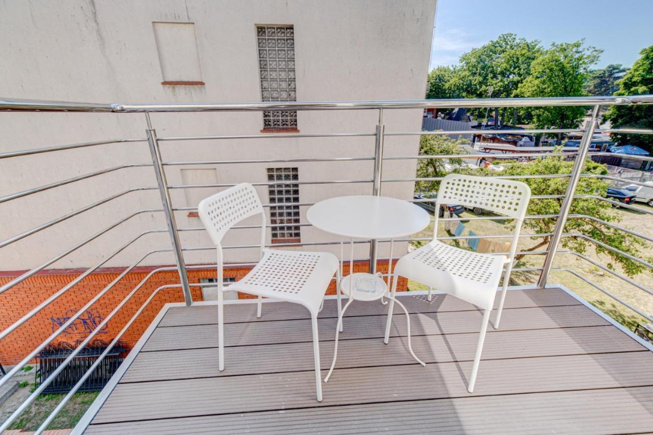 Pod Winogronem - Apartamenty Z Basenem I Wyzywieniem Pobierowo Exterior foto
