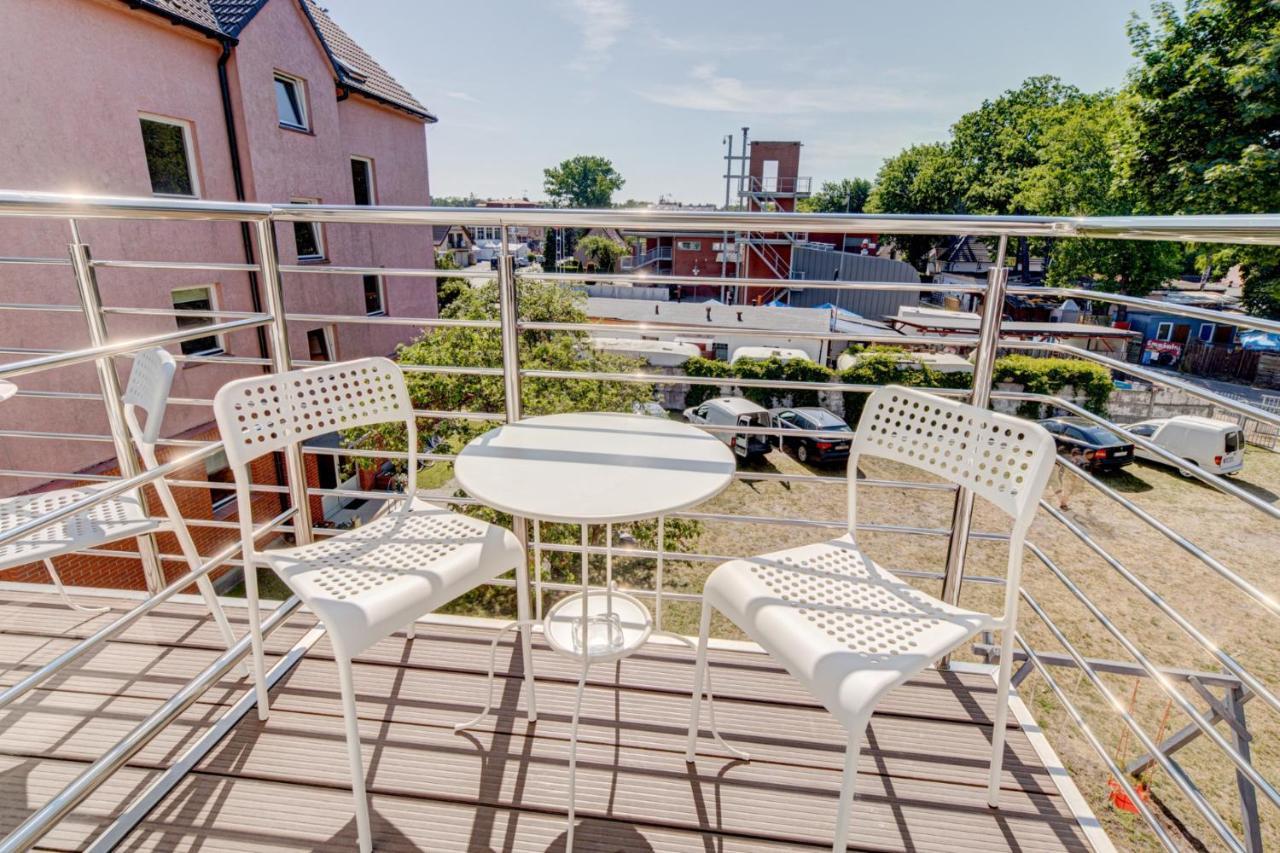 Pod Winogronem - Apartamenty Z Basenem I Wyzywieniem Pobierowo Exterior foto