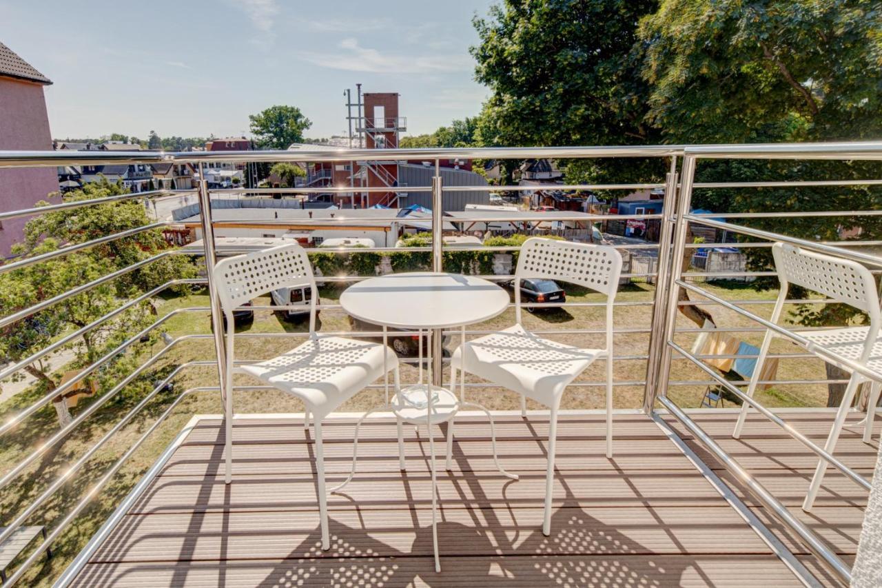 Pod Winogronem - Apartamenty Z Basenem I Wyzywieniem Pobierowo Exterior foto